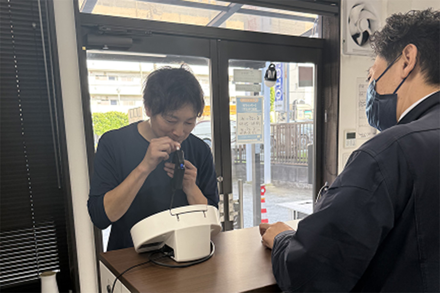 車載アルコールチェッカー